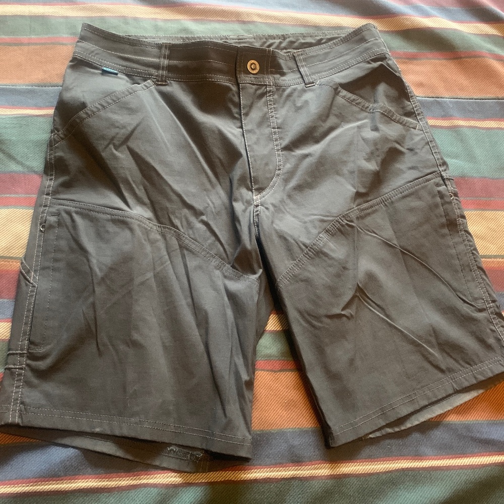 Men’s Kuhl Shorts Size 34